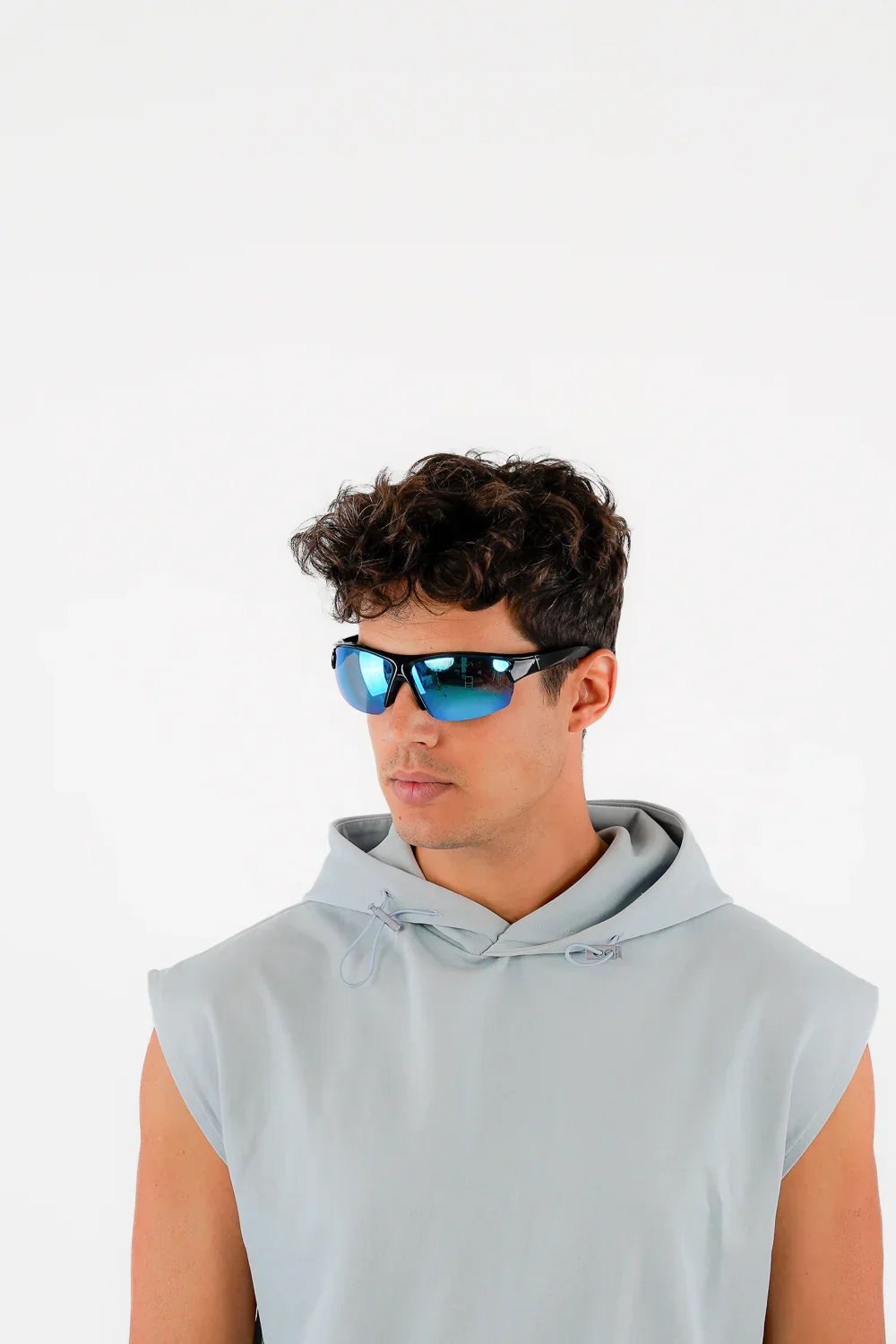 RED RAVEN - HIGH-END LIGHT BLUE - Image 4